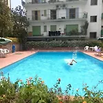 & Pool 2 *